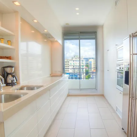 Apartment Les Dunes Sur La 2 Cannes